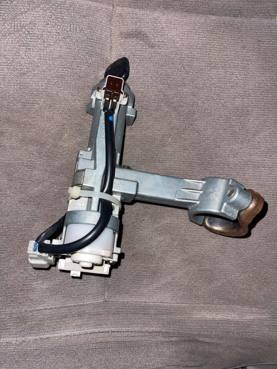 とり　453520 95 to 04 Toyota Tacoma 96-02 4Runner Ignition Switch W 1 Key 45020