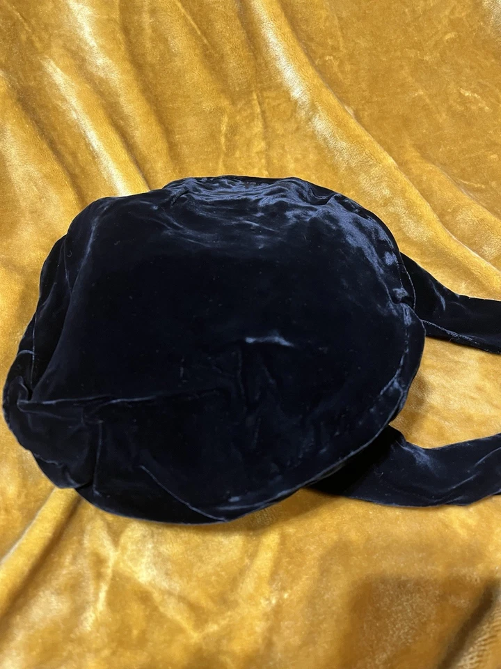 boina de veludo vintage, linda roxa, marca Hair-Peace, laços de veludo para apertar - Imagem 3 de 4