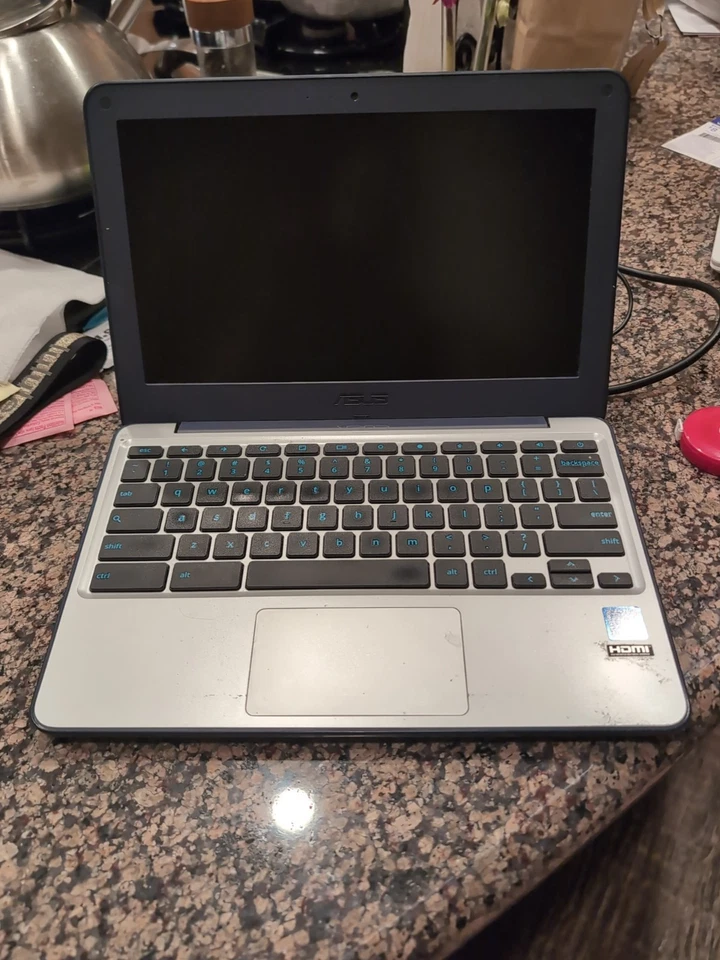 Portátil Chromebook ASUS C202SA-YS04 11,6" Intel Celeron, 16 GB, 4 GB de RAM Foto 3 de 4