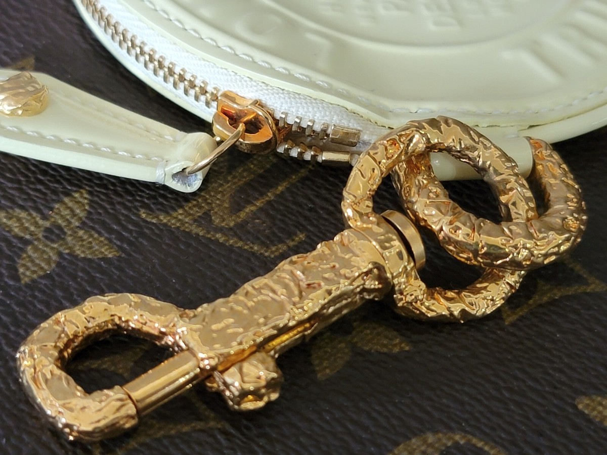 ⭐LOUIS VUITTON⭐キーホルダー 楽天市場】【新品】LOUIS VUITTON ルイ・ヴィトン LV タートル