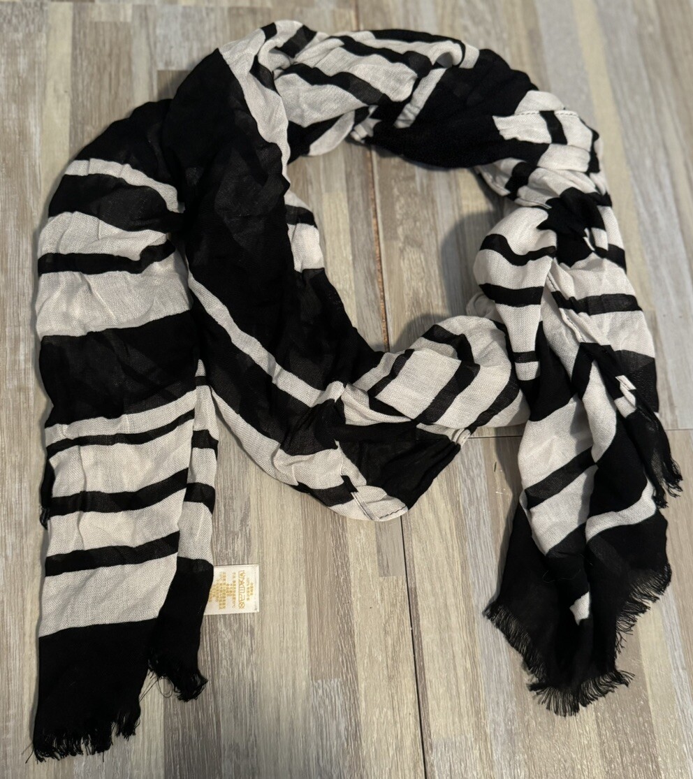 Kate Spade Women's Black / White Striped Rectangular Fringed