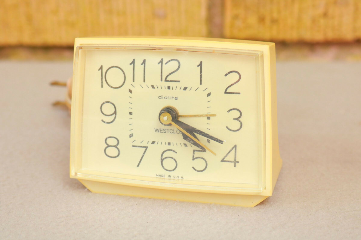 Dialight Westclox Alarm Bedside Vintage Retro Time Props Simple