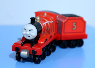 Thomas The Train Take Along N Play Diecast  JAMES Trouble With Trees SHUT EYES!