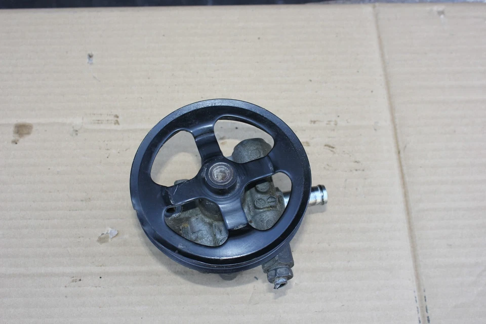 Bomba de dirección asistida Mopar 5105048AC OEM Jeep calibre Compass Patriot 2007-17 Foto 2 de 4