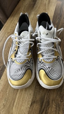 Under Armour Spawn 6 Basketballschuhe weiß/ gold Gr. 44,5