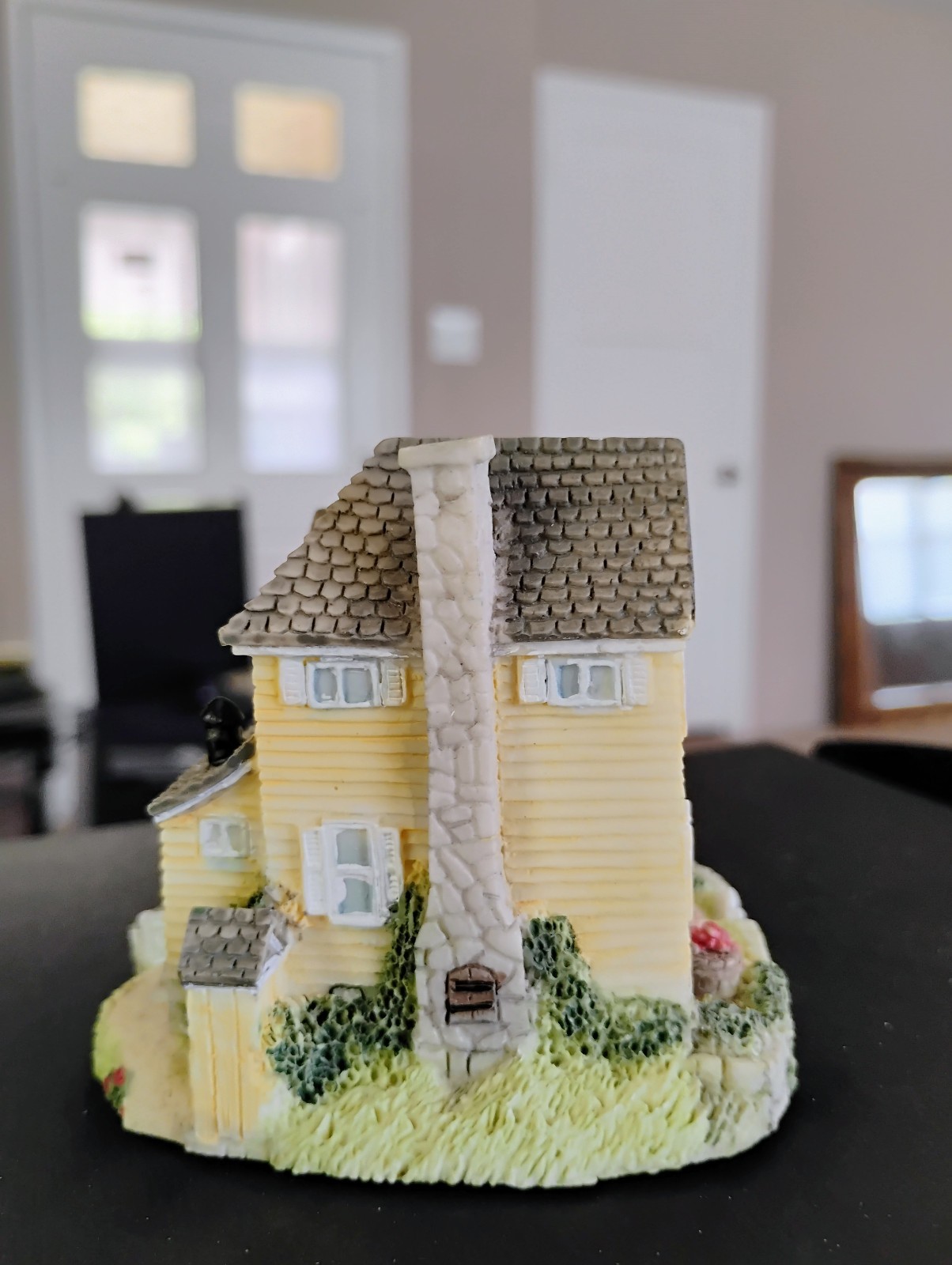 Picture 2 of 6