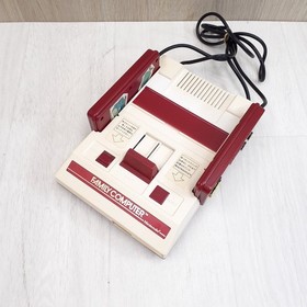 Nintendo Famicom Console in box  with 10 games Japanese Family Computer CIB