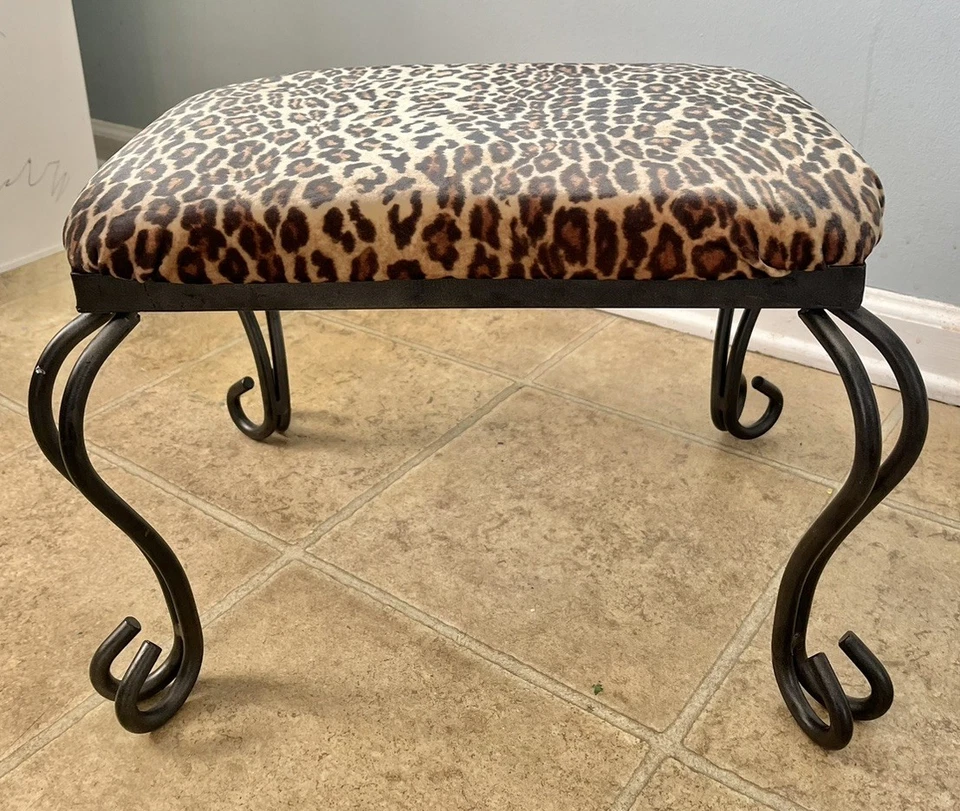 animal print cushioned vanity stool with black wrought iron - Image 3 of 4