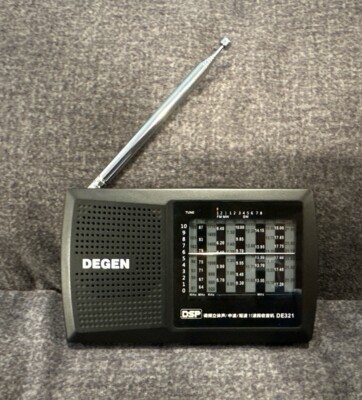 Degen DE 321 Dual Conversion Synthesized World Radio Receiver! ~ Works Great!
