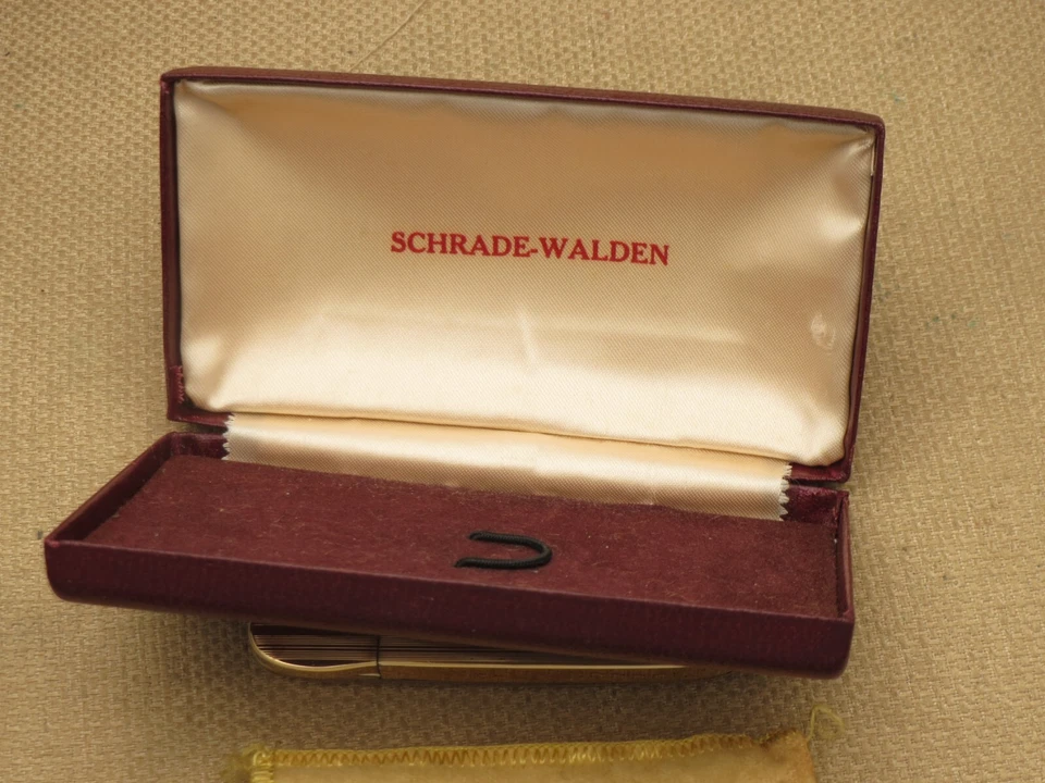 Navaja vintage SCHRADE WALDEN NY "Llave oculta" asas de metal estampadas COMO NUEVA Foto 4 de 4