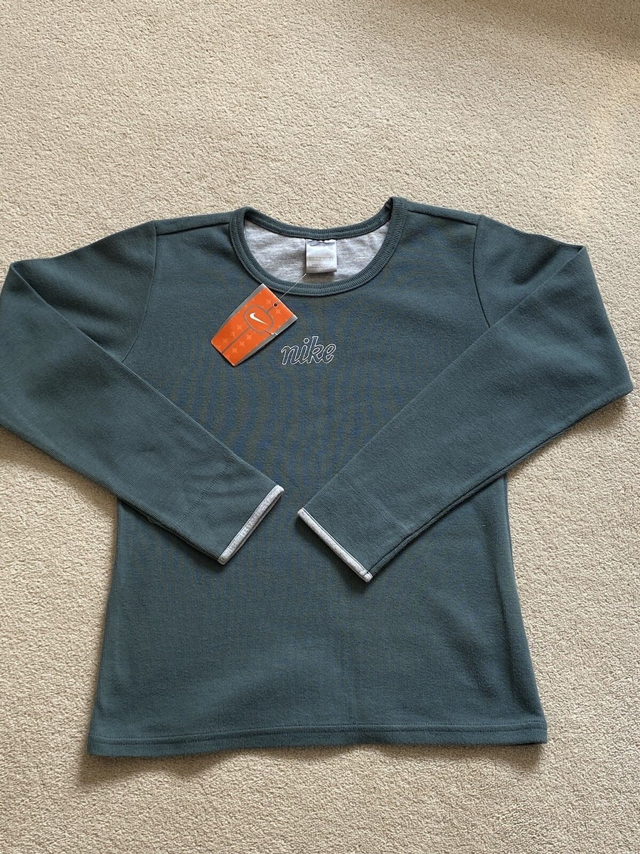 vintage nike sweatshirt outfits