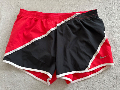 NIKE DRI FIT LAUFSHORTS CLAM SHELL STYLE ROT & SCHWARZ + INNENSLIP DAMEN S