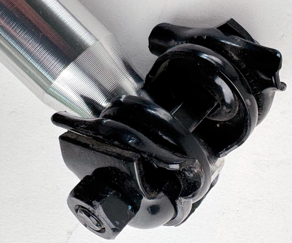 Tija de sillín Promax aleación 2 pernos 27,2 x 350 mm plateada Foto 4 de 4