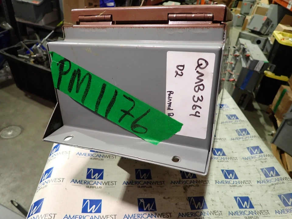 Interruptor de montagem em painel fundido SQUARE D QMB364 200 amp 150 HP 600 volts PM1176 - Imagem 4 de 4