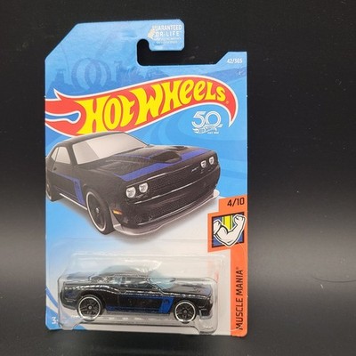 Hot Wheels Dodge Challenger SRT 2015 Muscle Mania Black Blue 1:64 Diecast Car