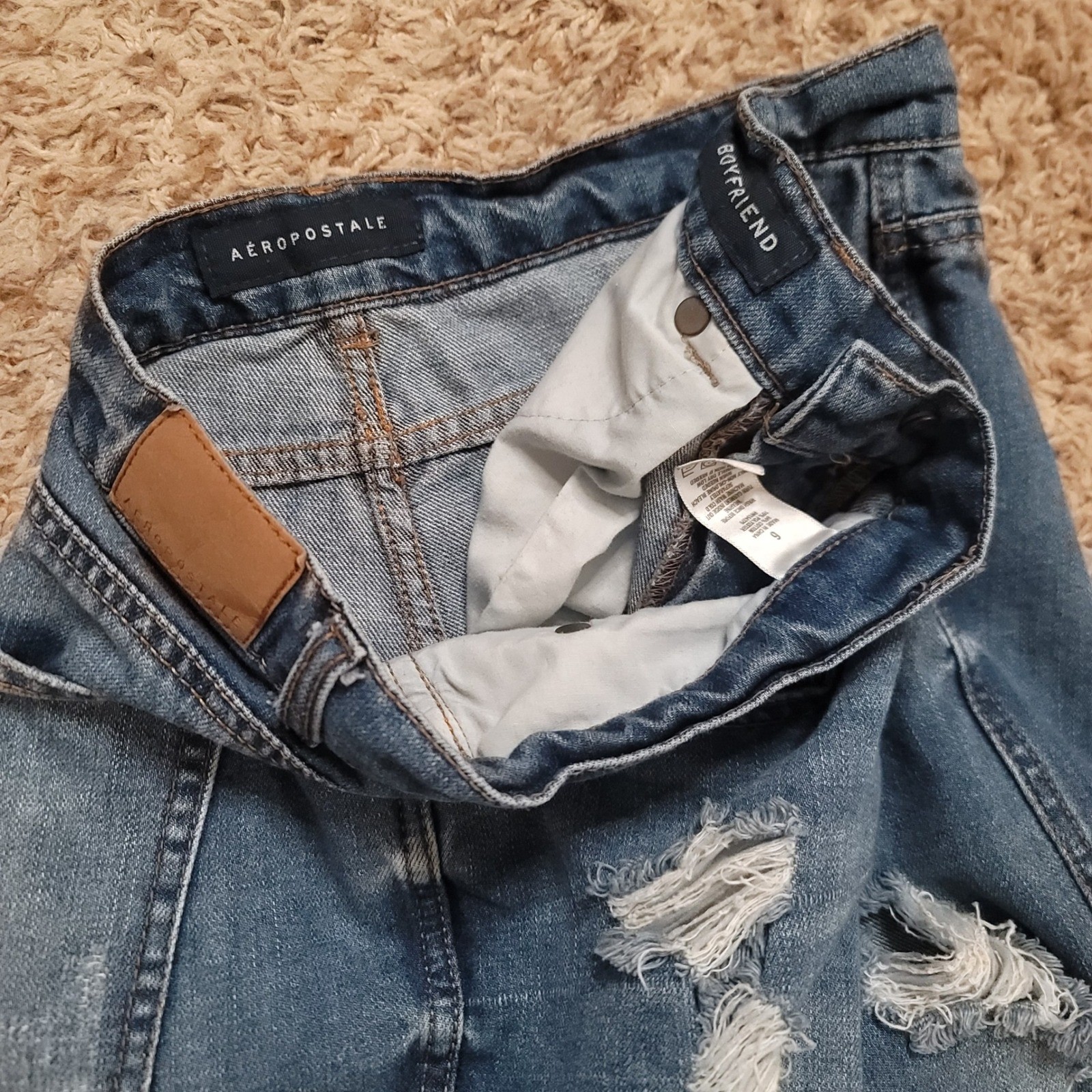 Women 6 Blue Distressed Ripped Relaxed Straight Leg
