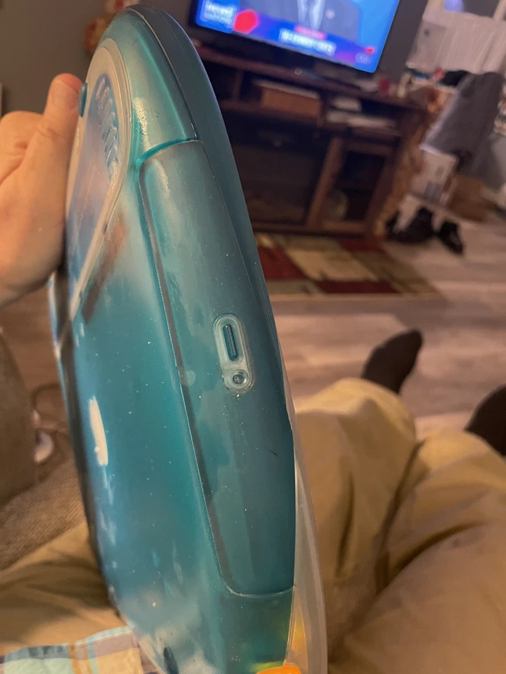 Apple g3 blueberry Clamshell iBook 300 Mghz 3 Gb Hd 196 Mb Ram - Image 3 of 4