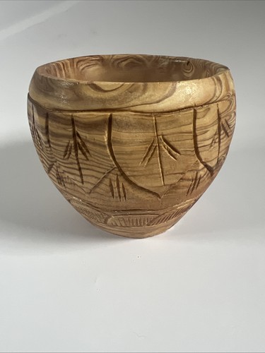 KICKING BIRD Gregory Warren SIGNED Pottery Bowl Native American BEAD & FEATHER - Picture 2 of 8