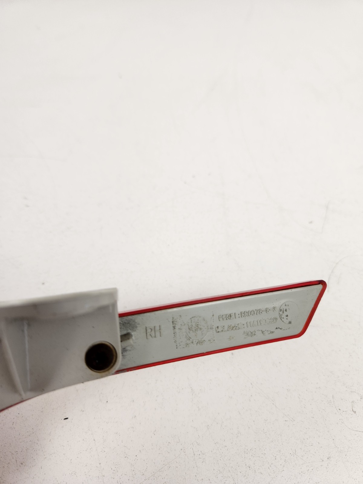 McLaren MP4-12C 2012-2014 Rear Right Reflector
