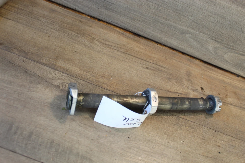 Suzuki GSXR600 2007 eje trasero llanta trasera eje de perno de pivote 64711-49G10 Foto 2 de 4