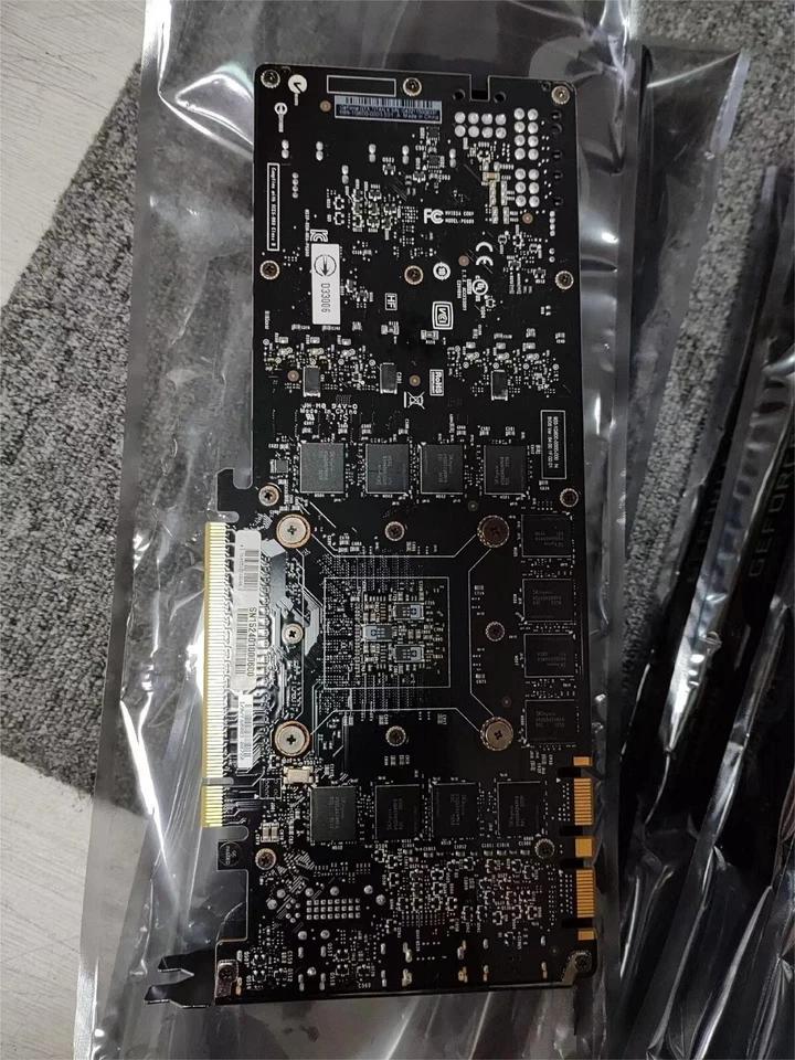 NVIDIA Geforce GTX Titan 12GB GDDR5 PCIe Graphics Card - Image 4 of 4