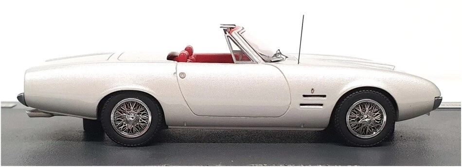 Matrix 1/43 Scale MX10701-031 - 1966 Ghia 450SS Convertible - Silver - Image 3 of 4