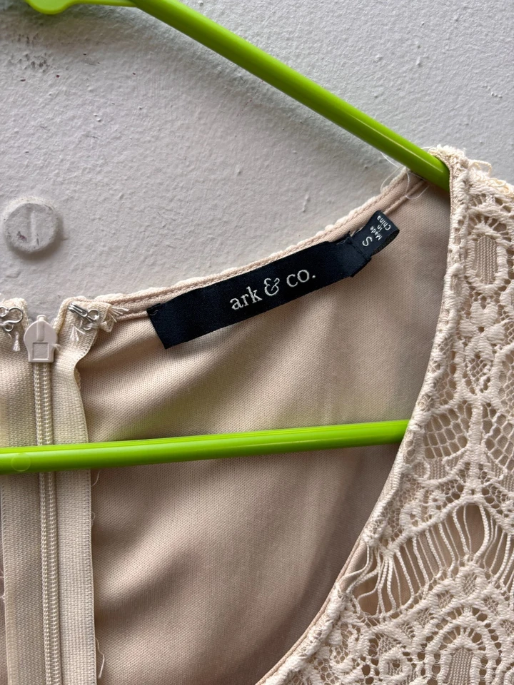 Vestido para mujer ark & co marfil de encaje talla S manga corta cuello redondo cierre de cremallera Foto 4 de 4