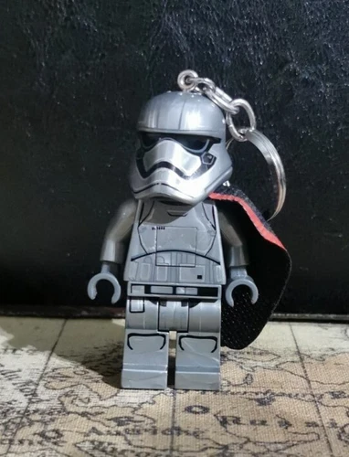 LEGO® STAR WARS™ Figure Captain Phasma Keychain Keyring LED Light Torch
