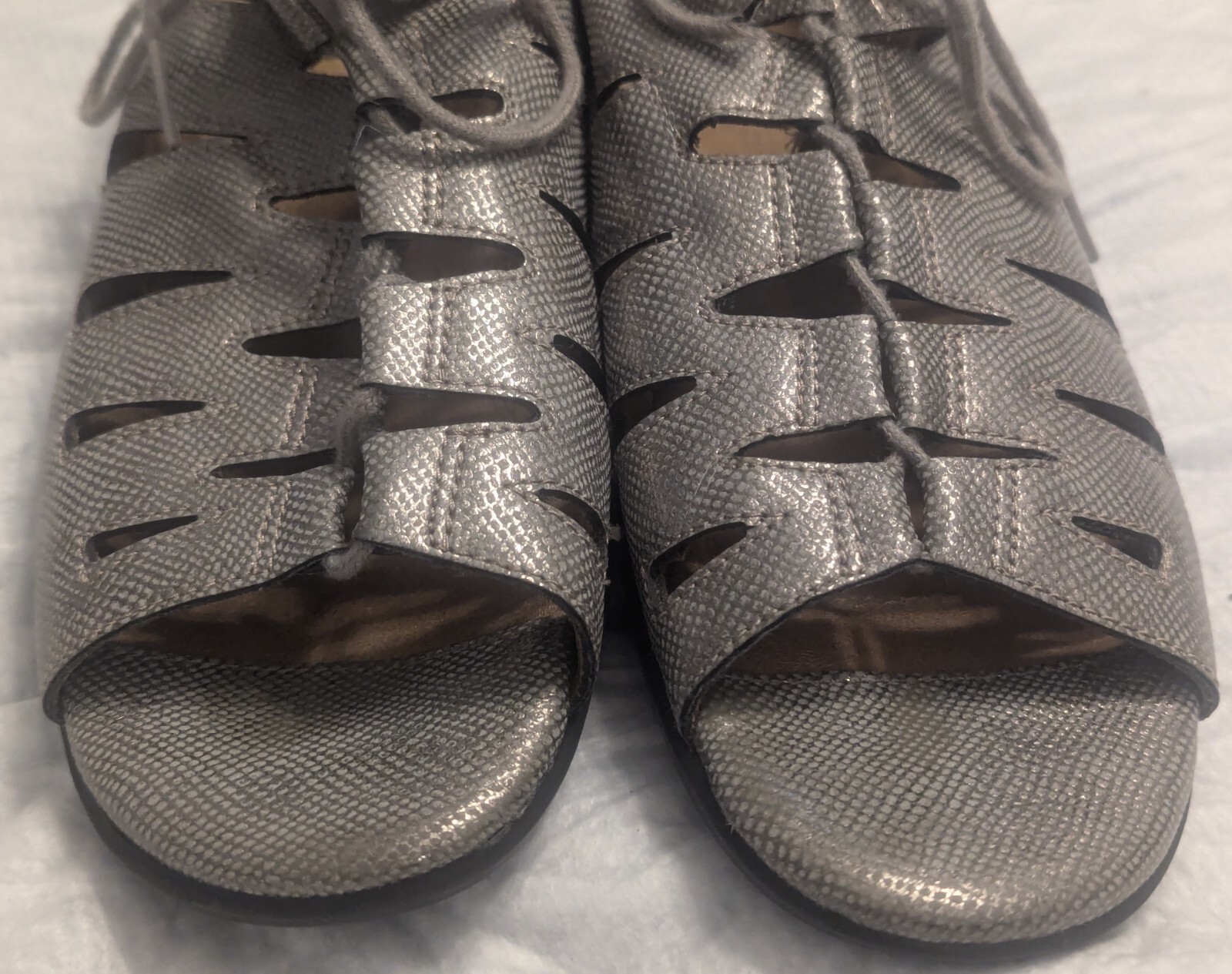 Array Beverly Silver Leather Snakeprint Peep Toe … - image 3