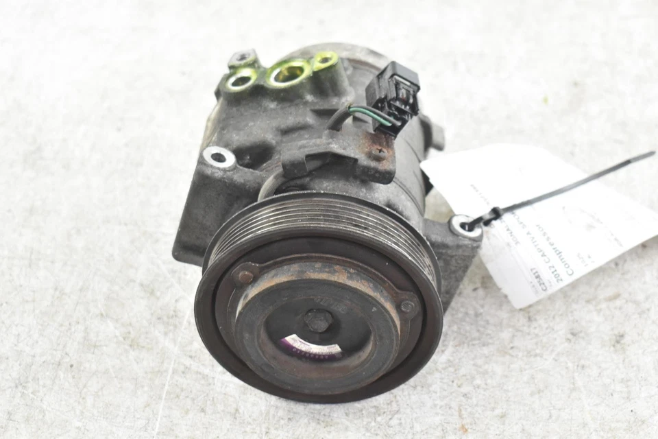 Compresor de aire acondicionado usado para: Chevrolet Captiva Sport 2012 2,4 grado A Foto 2 de 4
