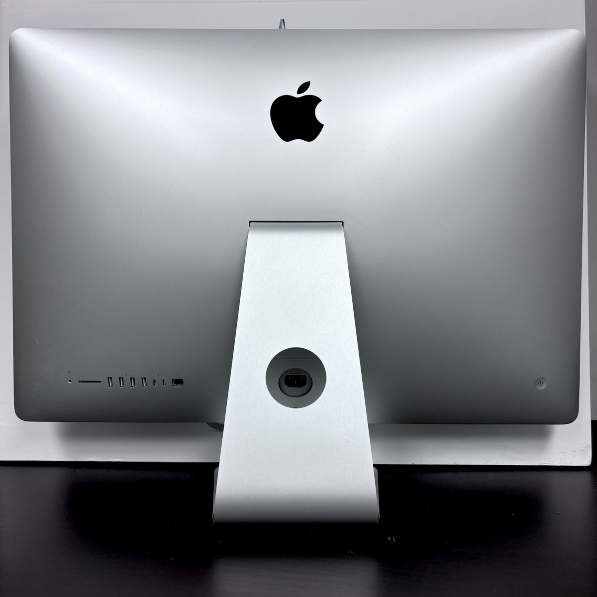 iMac 27 5K inch Mac Desktop CORE i7 - 2TB SSD Fusion - 32GB RAM