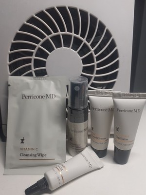 Perricone MD Travel Set - Vitamin C - Lippenbalsam - Handcreme - Gesichtsnebel - Augengel - Tuch