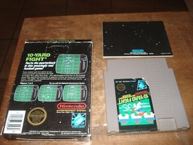 10 Yard Fight Complete with Box & Manual Hang Tab NES Nintendo