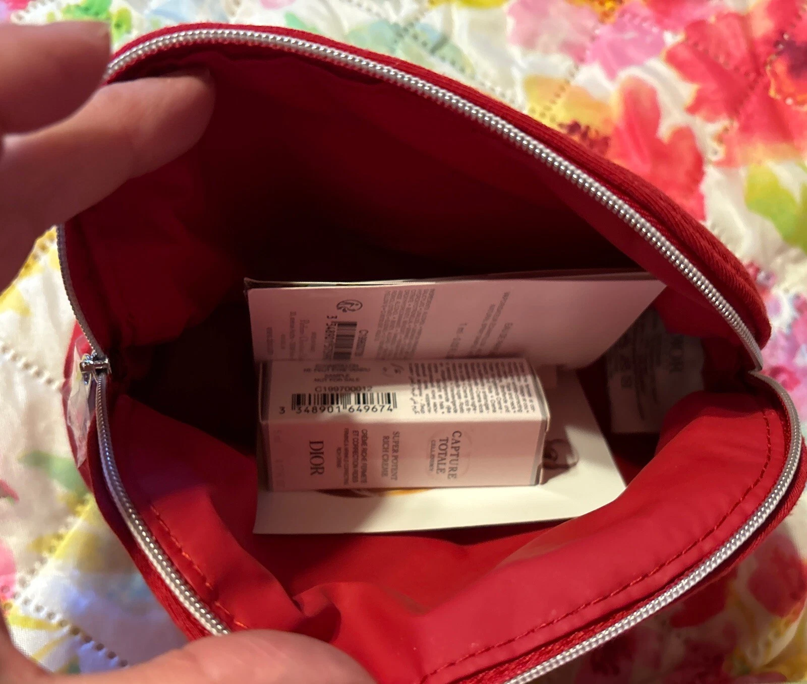 NEUF AVEC MINI ÉCHANTILLONS ~ Sac de maquillage Christian Dior rouge D'OCCASION T66 3