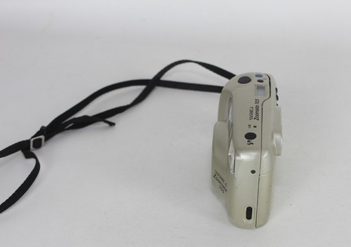 Kyocera Yashica Zoomate 105SE 35mm Fully Automatic Zoom Film Camera Silver - Picture 2 of 6