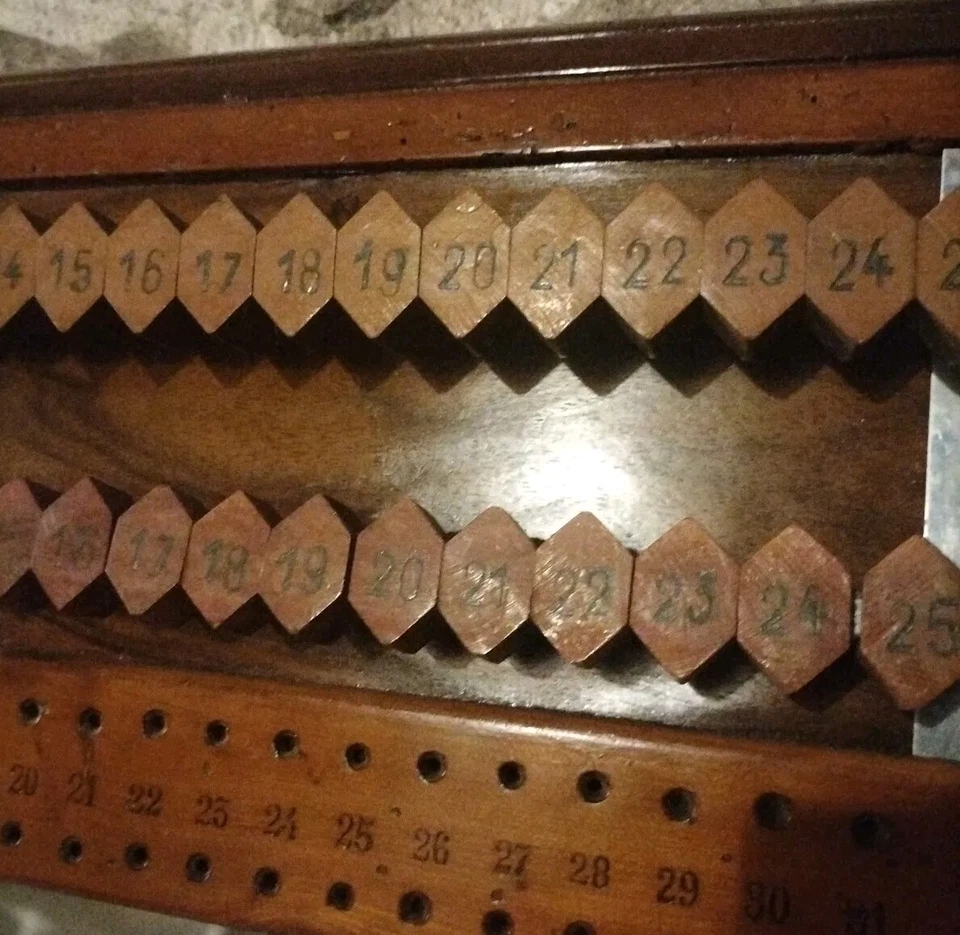 Panneau de billard en bois avec miroir et chiffres en bois années 40 - Photo 3/4