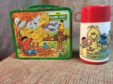 Vtg.1983  Sesame Street ALL 4 SEASONS  Metal Lunchbox Bert, Ernie,Big Bird,Oscar