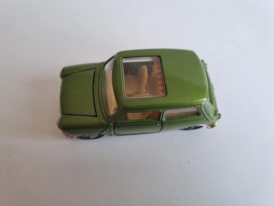  CORGI TOYS 1:43  BMC MINI COOPER S tetto apribile verde s Patent N° 998217 - Immagine 2 di 4