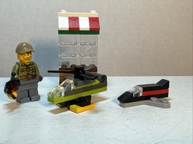 Lego City Mini Figs Set 60133 Christmas Advent Calendar Santa Sleigh Hockey