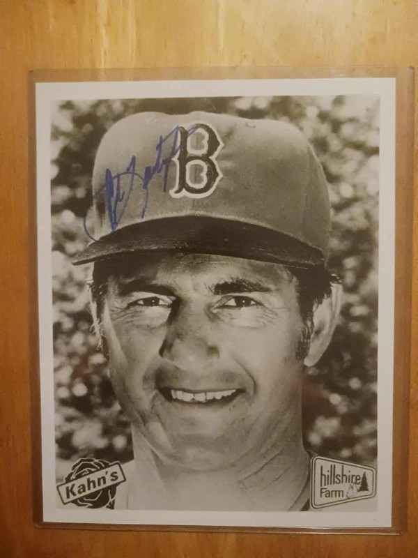 Carl Yastrzemski Red Sox HOFer Signed 8x10 Photo JSA Authentication