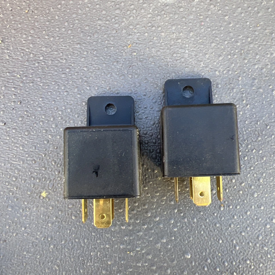 332019150 Relé multiusos Bosch para VW Kia Sportage Volkswagen Transporter Foto 2 de 4