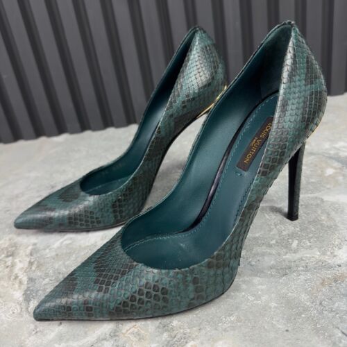 Louis Vuitton Eyeline Pump tacchi alti verde pitone 8 US o 38 EUR - Foto 3 di 24