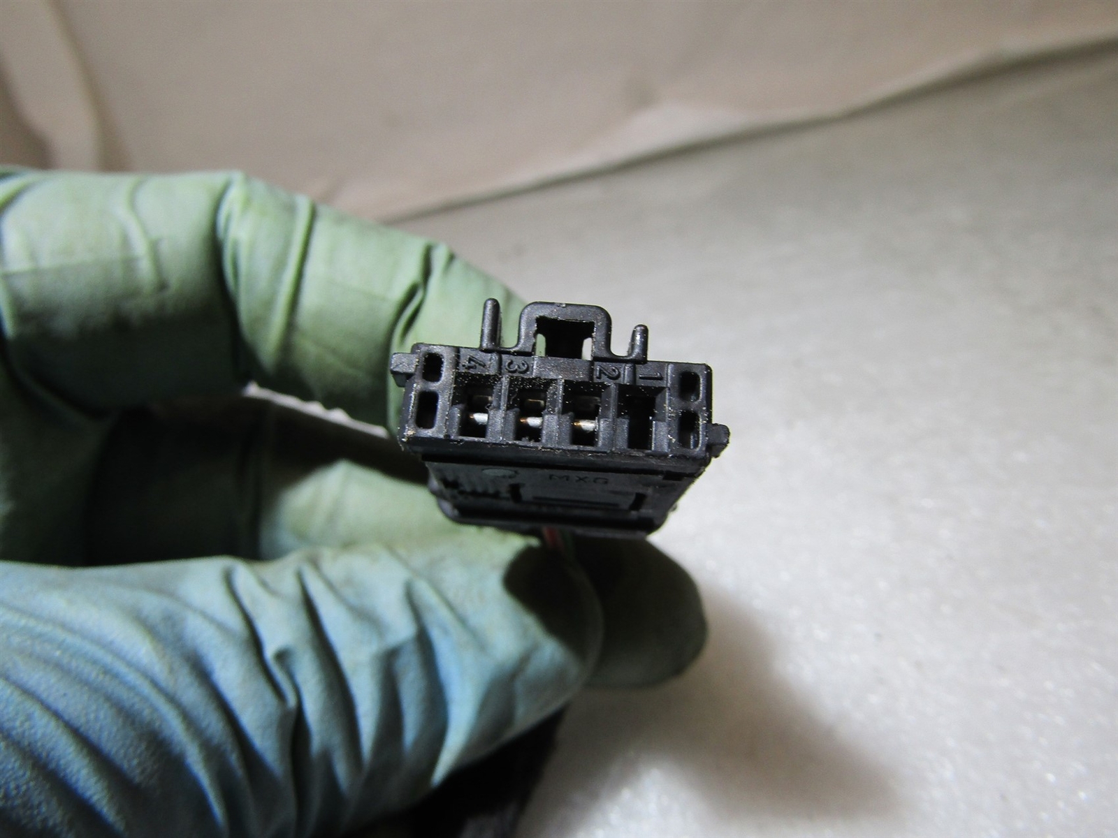 Vauxhall Vivaro Mk2 renault trafic hazard warning switch button