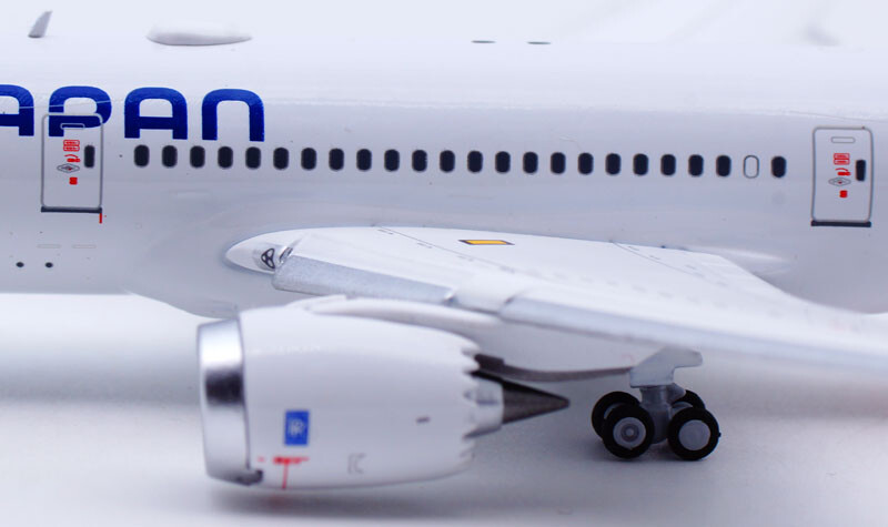 1:400 JC Wings Air Japan Dreamliner​ B787-8 Passenger