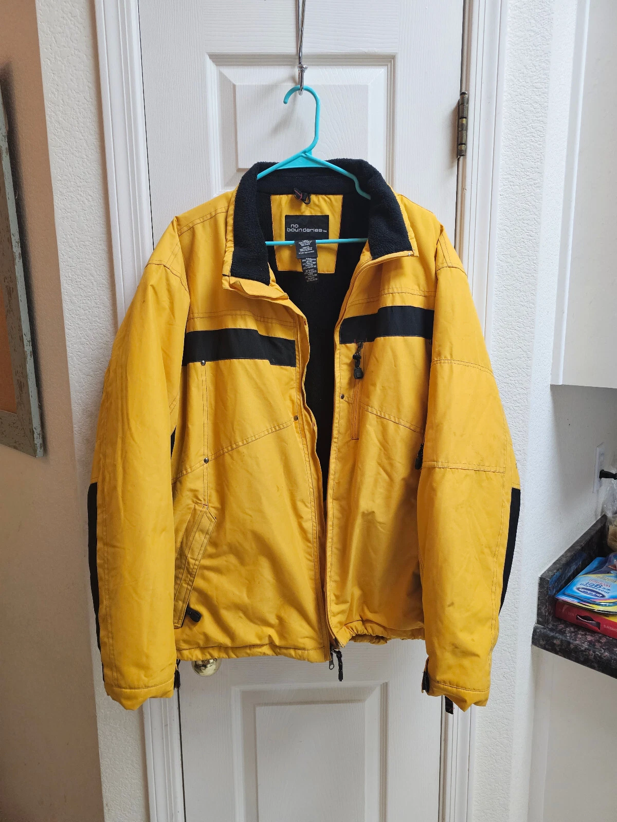 NoBoundaries Large Mens Yellow Ski Jacket Snowboarding Jacket Waterproof