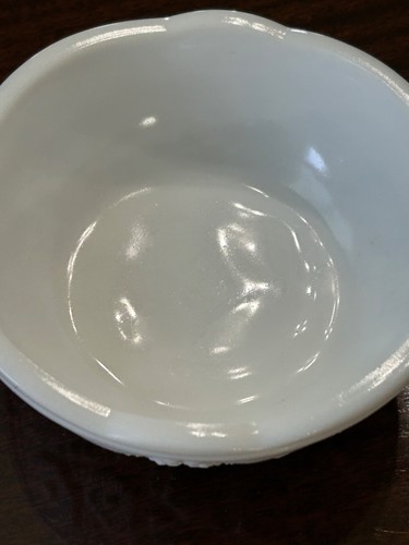 Vintage McKee Milk Glass 7” Footed Round Candy Bowl Toltec Pattern - Picture 3 of 4