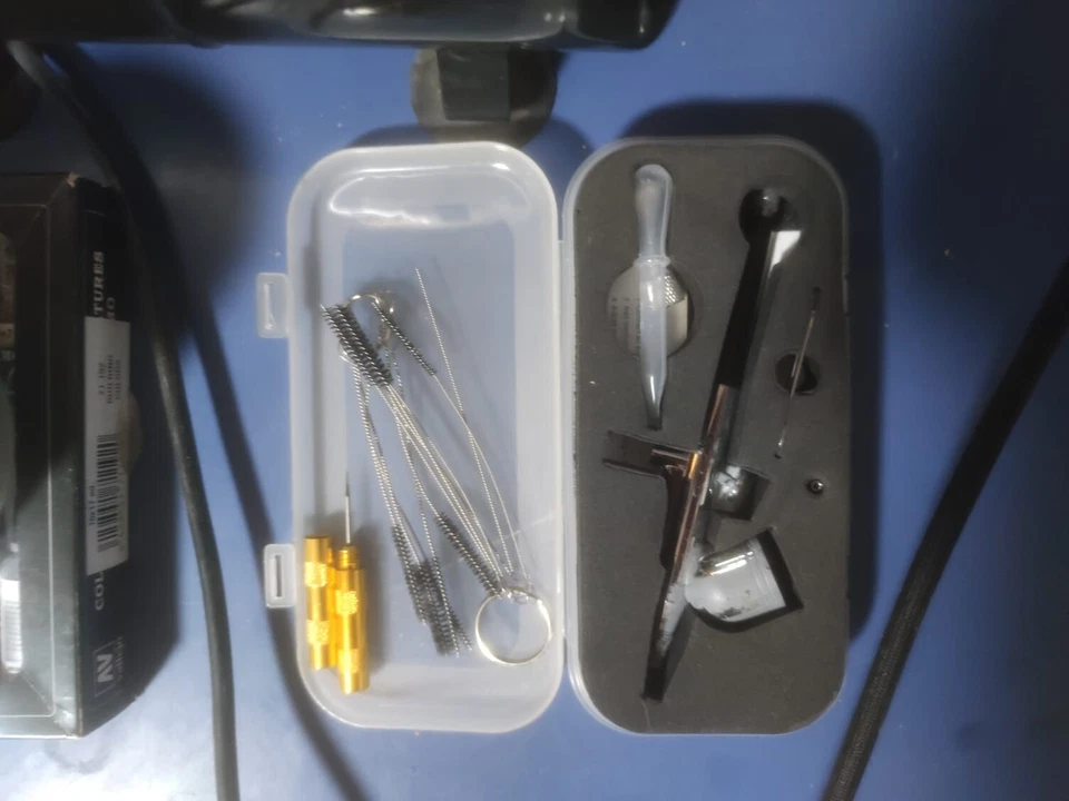 Kit Completo per Pittura ad Aerografo - Usato pochissimo, D&D, Warhammer - Immagine 3 di 4