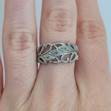 Vintage RJ 925 Sterling Silver Crystal Accent Filigree Leaf Band Ring Size 6.25