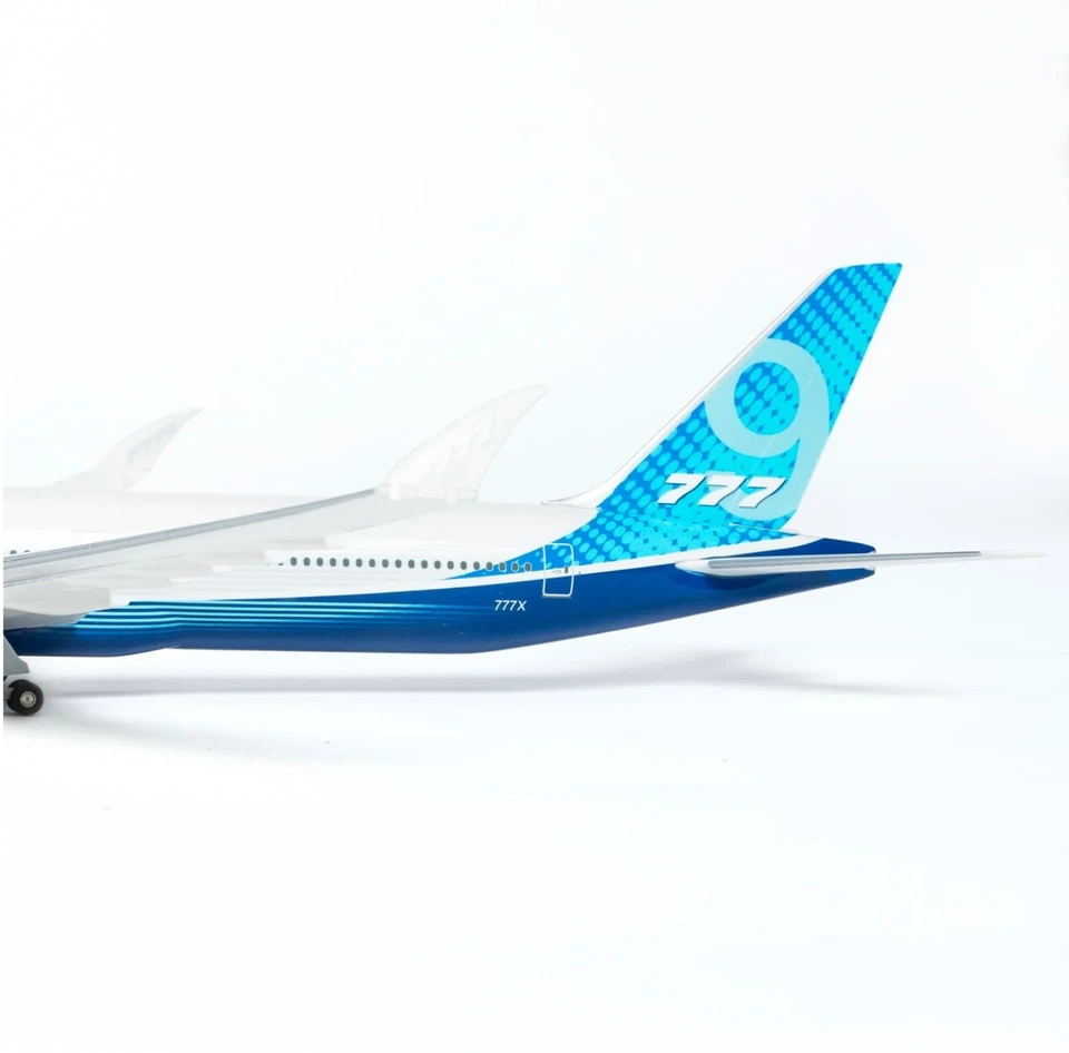 Daron Boeing 777X 1:200 Resin Model Folding Wingtips - Image 3 of 4