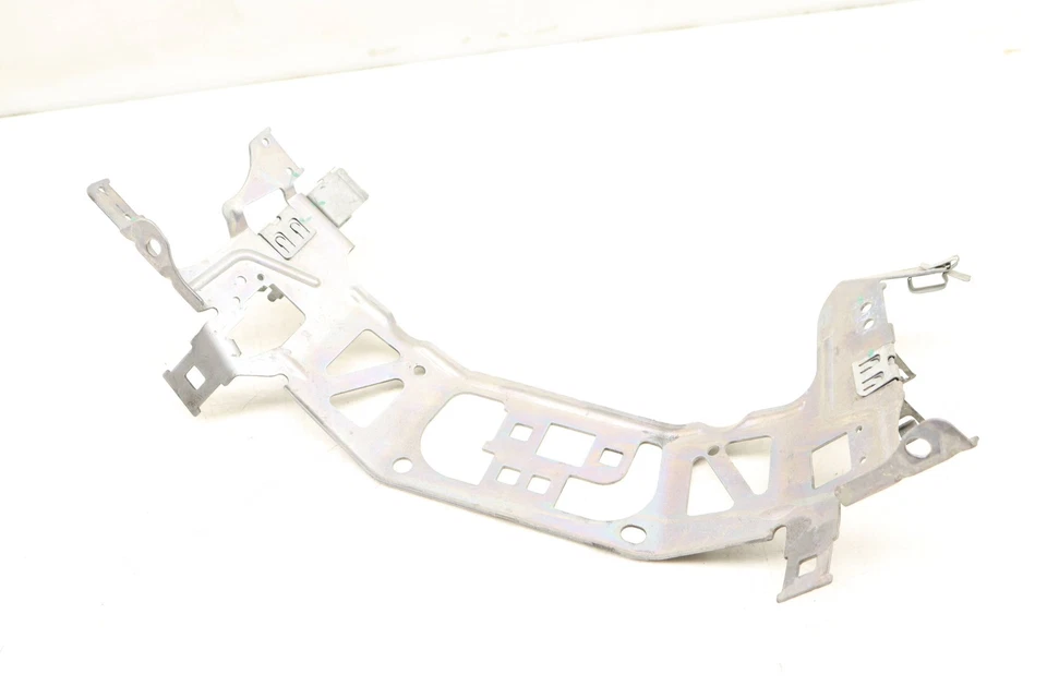 Mercedes-Benz E300 2012-2016 - Soporte de montaje de escape 2781500773 Foto 2 de 4